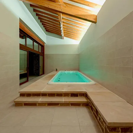 Orue Baserria En Urdaibai * Muxika