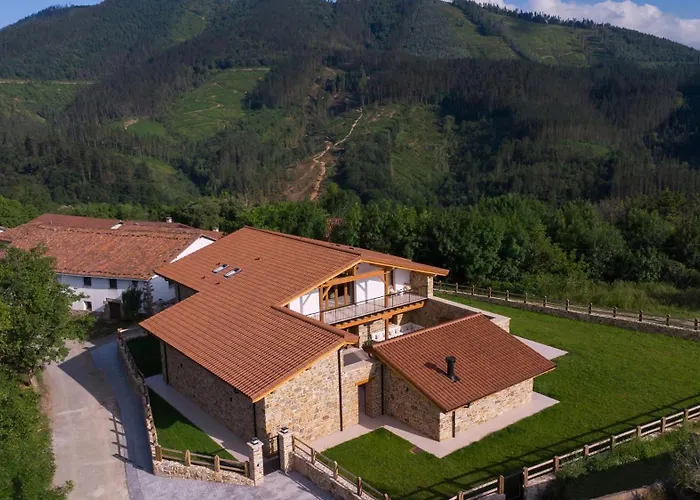 Летний дом Orue Baserria En Urdaibai *