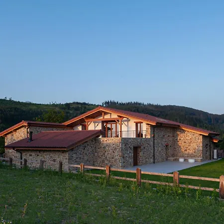 Orue Baserria En Urdaibai *