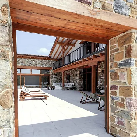 Orue Baserria En Urdaibai Country house Muxika